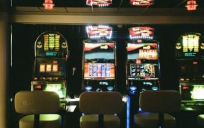 Experience Regal Wins with Royal Diamonds Slot