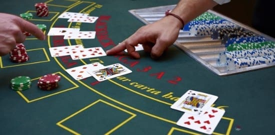 How Blackjack Evolved into a Casino Favorite and What You Need to Know About Rules, Strategy, and Playing to Win