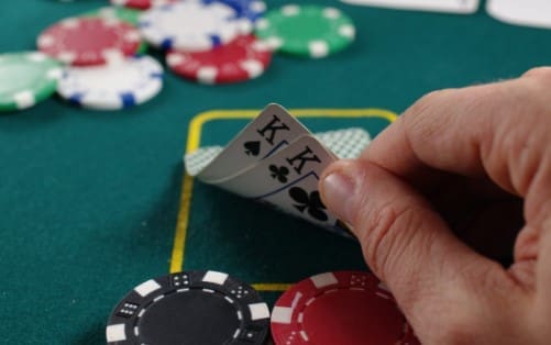 Expert Tips to Excel in Online Gambling and Win Big